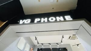 VG Phone illuminated fascia lettering and store fit-out